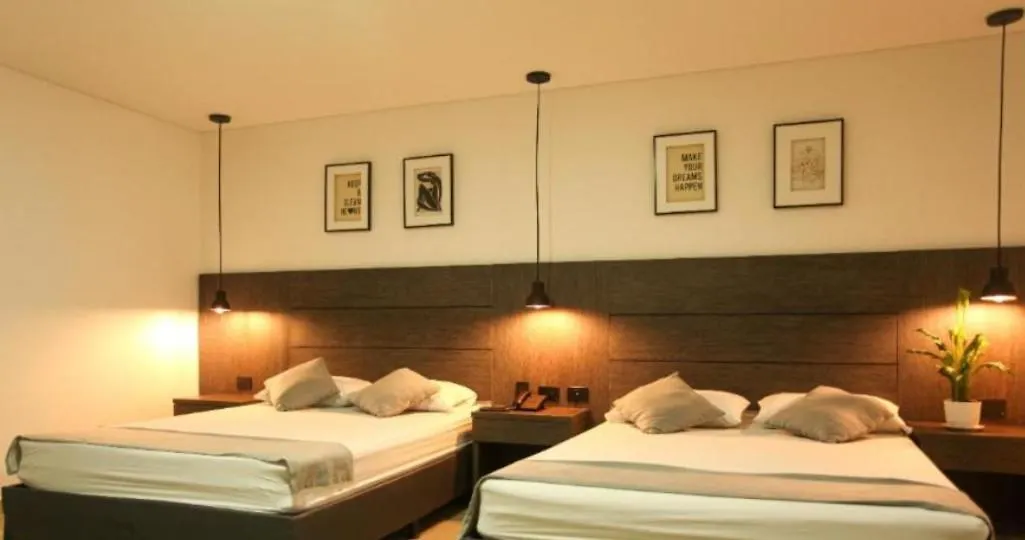 Hotel California Med Medellin 3*,